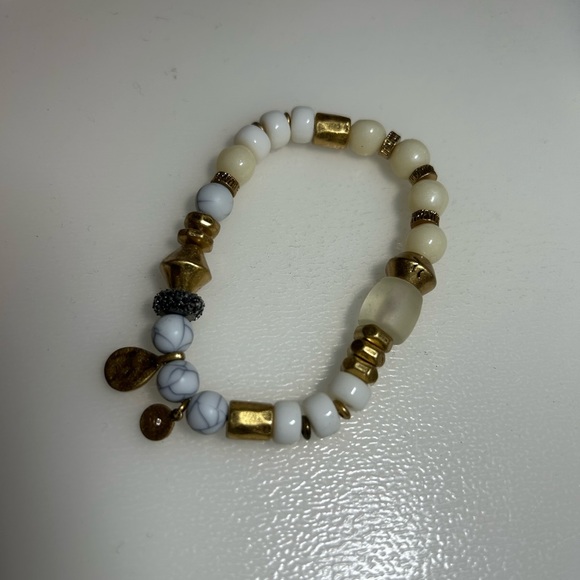 Stella & Dot Mixed Stone/Gold Bracelet - Picture 2 of 4